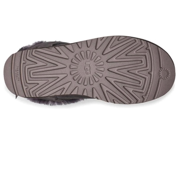 UGG Shiny Bailey Bow Boots - Picture 4 of 6